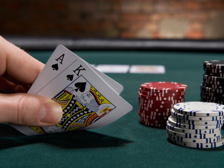 Spiffing Benefits Of Choosing And Playing On Online Casinos
